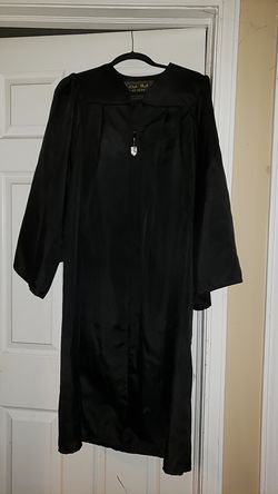 Bachelors deg. Graduation gown black