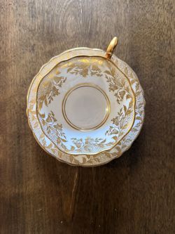Vintage Paragon Fine Bone China Teacup & Saucer – Gold Floral Gilded Pattern – Made in England