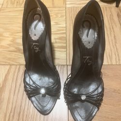 4 Pairs Of High Heel Shoes 