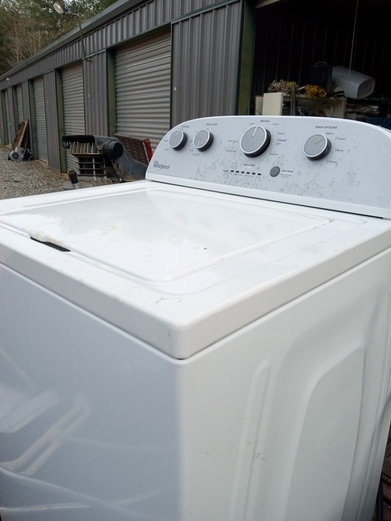Washer Whirlpool Super Clean Works Great Will Deliver In Dothan Area .