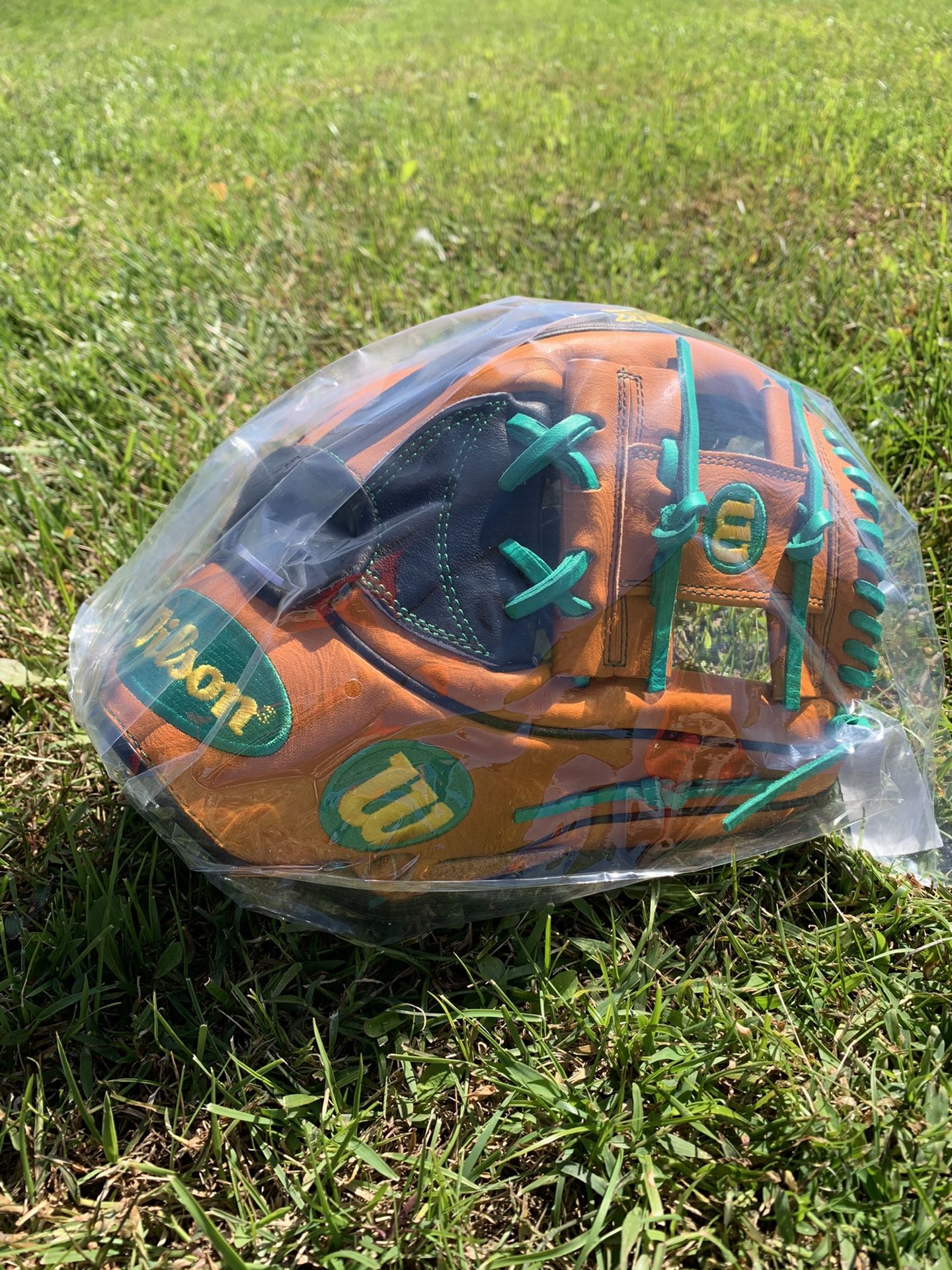 NWT Wilson A2K Chapman 11.75” Baseball Glove