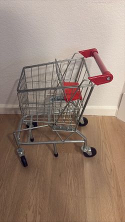 Melissa and Doug shopping cart