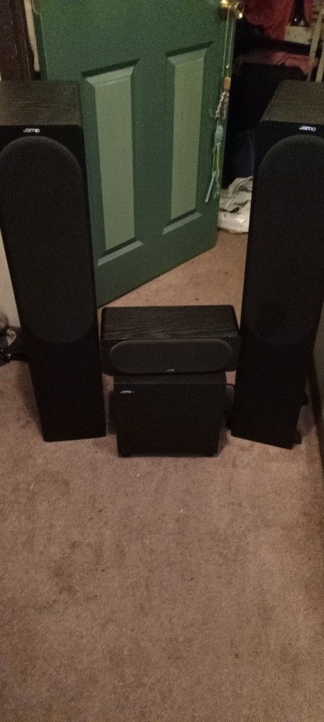 Jamo S426 Speaker System (2) Floor (1) Center & Subwoofer