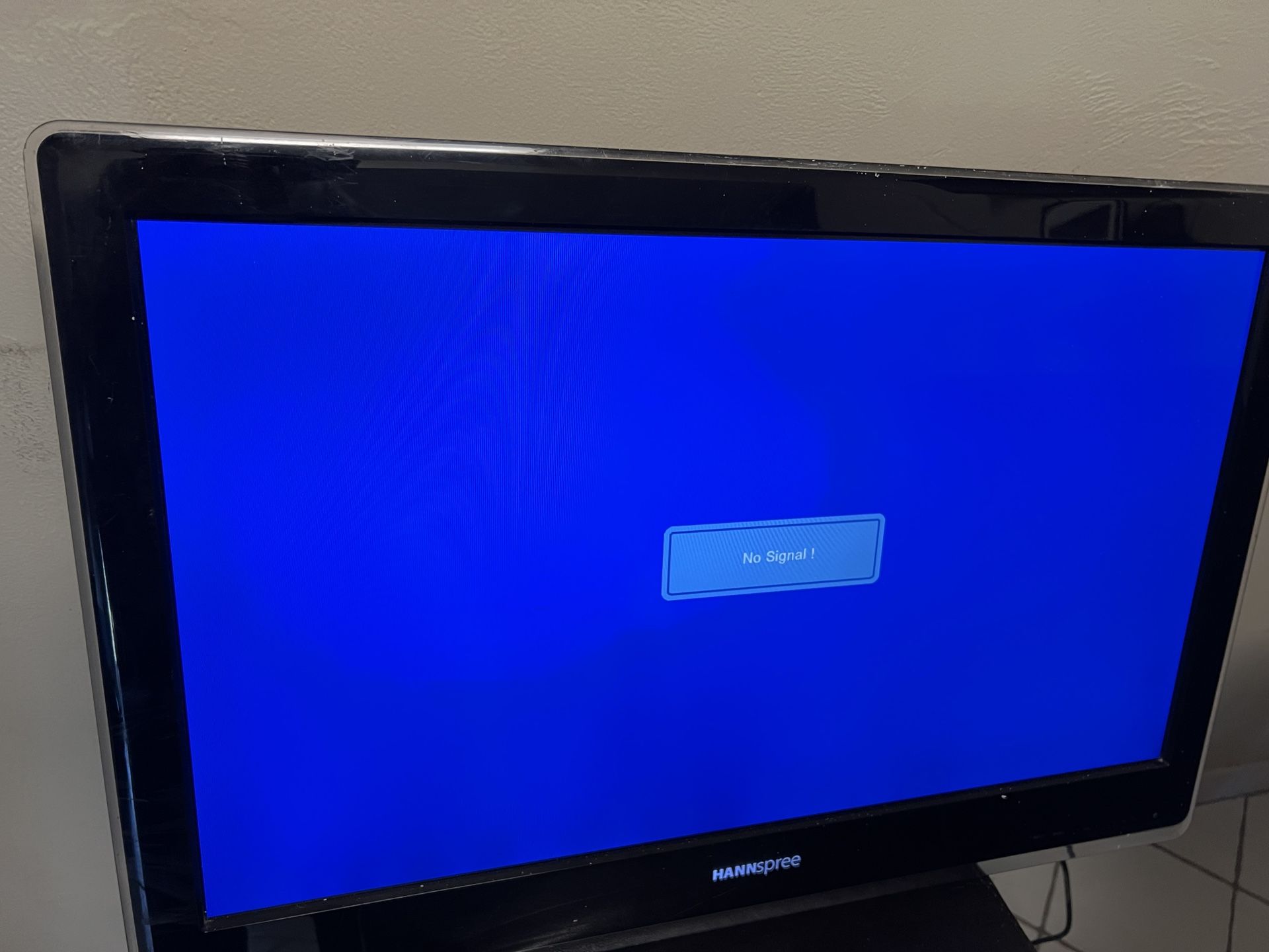 Hannspree 32” LED HDTV 720p 16:9 HDMI