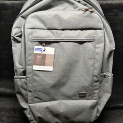 New Case Logic 15.6" Laptop Backpack, Obsidian