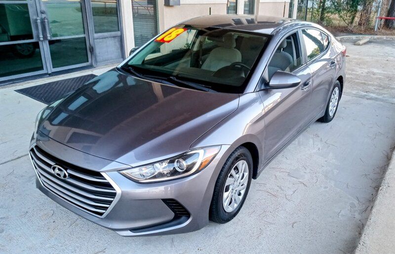 2018 Hyundai ELANTRA SE