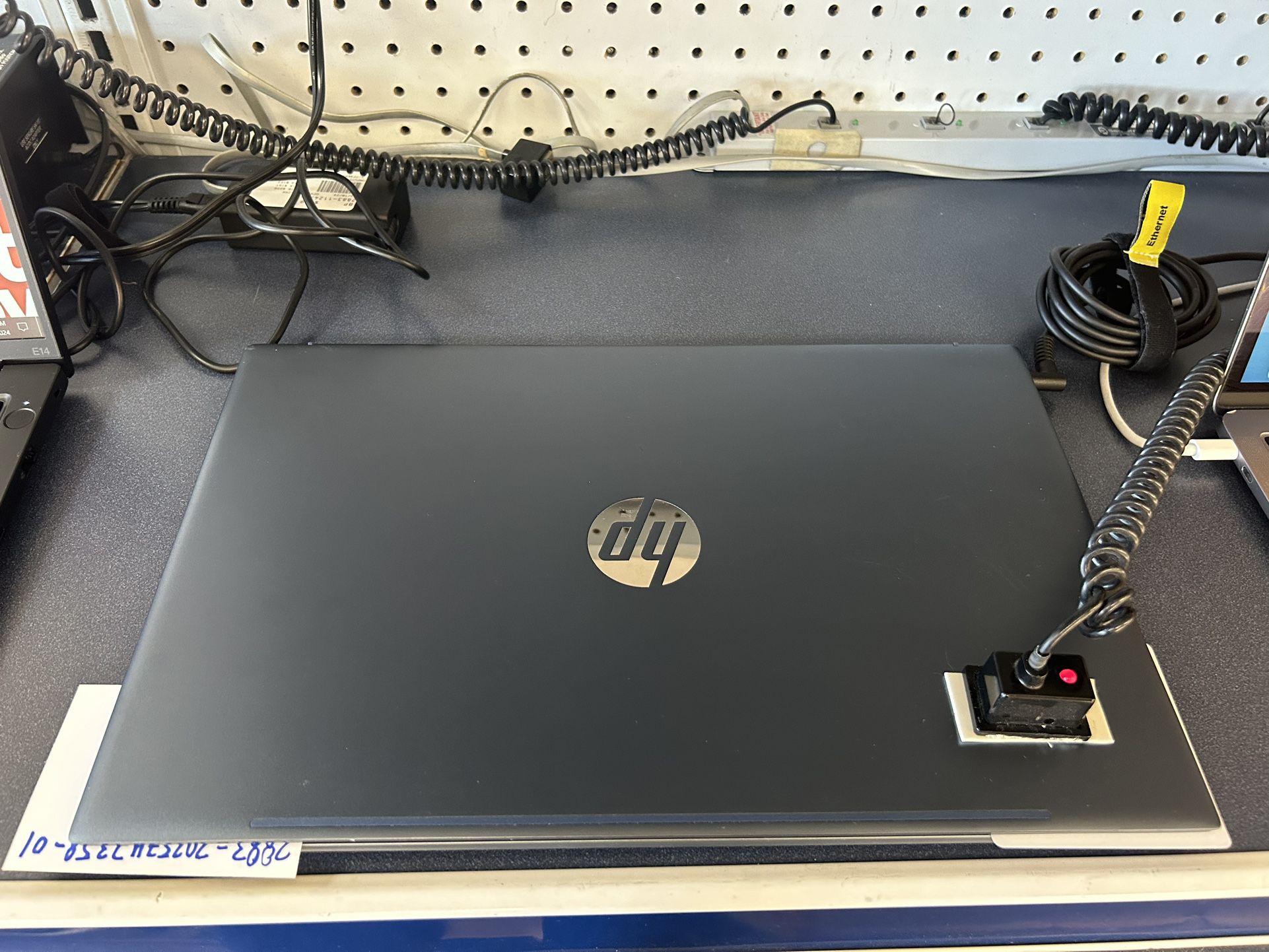 Laptop Hewlett Packard 15EH0050wm