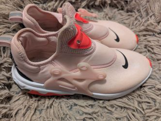 Women's Nike React Presto Extreme Pink Foam size 10