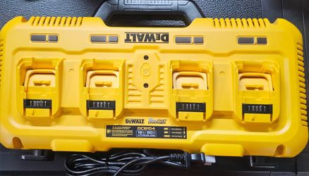 Dewalt 20v 4 Bay Fast Charger 