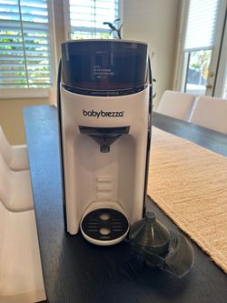 Baby Brezza Formula Pro Advanced Formula Dispenser – Excellent Condition