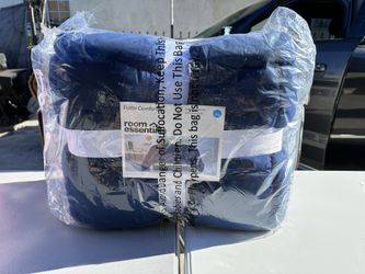 Full/Queen Puffer Box Stitch Comforter Navy Blue - Room Essentials™