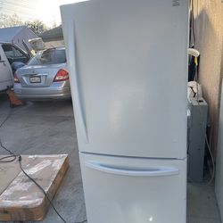 Fridge free delivery refrigerator