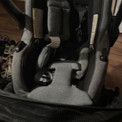Evenflo Car Seat With Bottom Attachment 