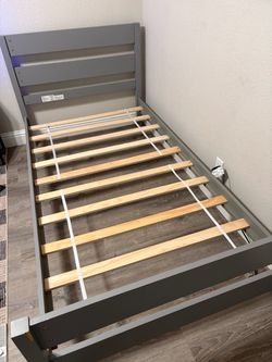 Twin bedframe