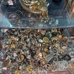 Vintage Costume Jewelry Lot 