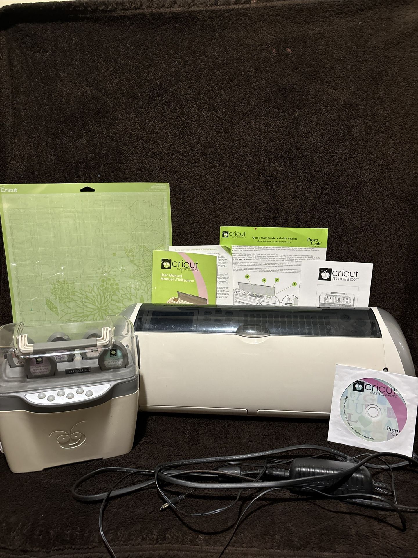 Cricut Cutting Machine And Jukebox See Description.