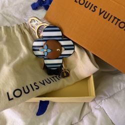 Louis Bag Charm 
