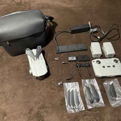 Mavic Air 2 Fly More Combo