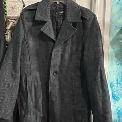 Vintage grey plaid wool coat from the brand Black Rivet  Size Medium 