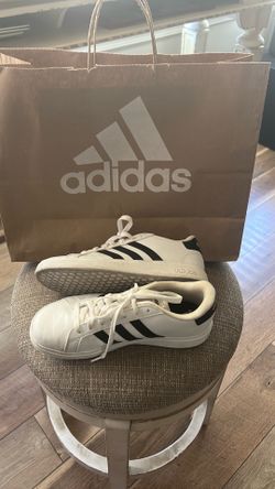 Adidas youth size 6