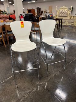 High Back Chair (Acrylic White)