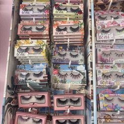 ioni Lashes