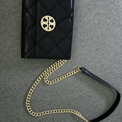 Tory Burch Black Bag With Gold Chain 