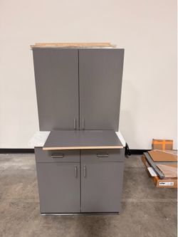 Cabinet set