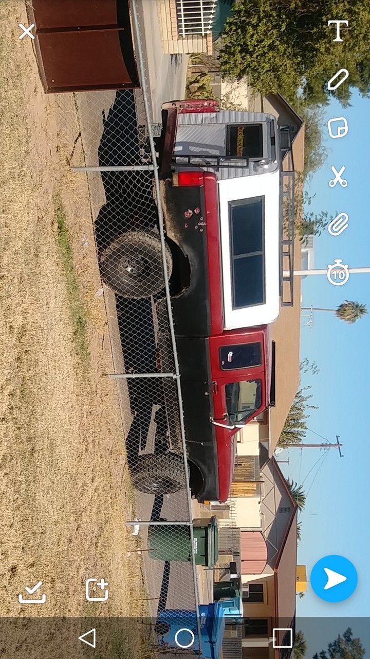 Shortbed truck camper
