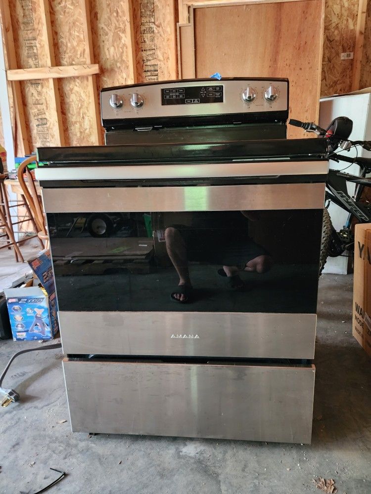 Amana Electric Stove