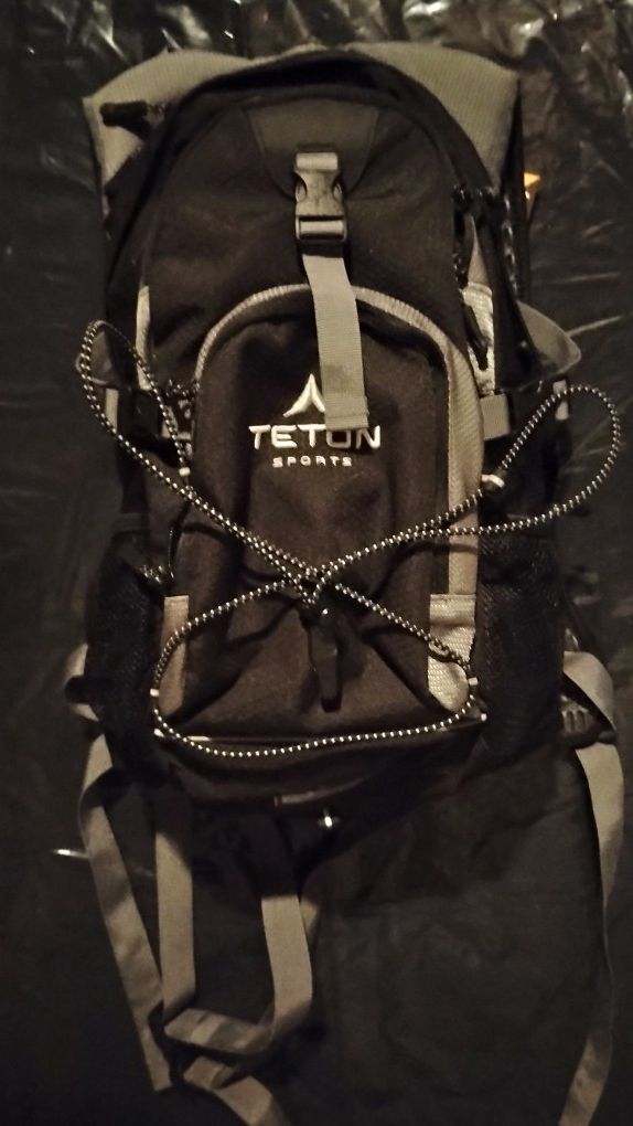Teton Sports Oasis 1110 Hydration Back Pack