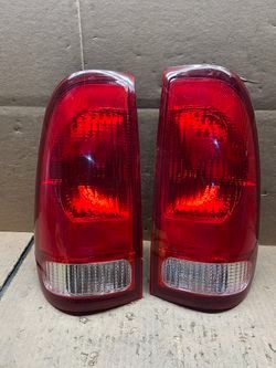 #OT33 97-03 Ford F-150 99-07 F250 F-250 F350 F-350 Red Replacement Taillight pair 