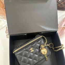 Chanel purse black