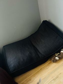 Big  black bing bag thingy