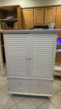Armoire