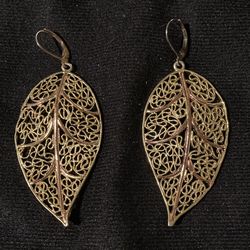 Hand Crafted 10k Gold “Leaves” Earrings 