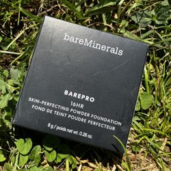 BARE-MINERALS POWDER FOUNDATION  