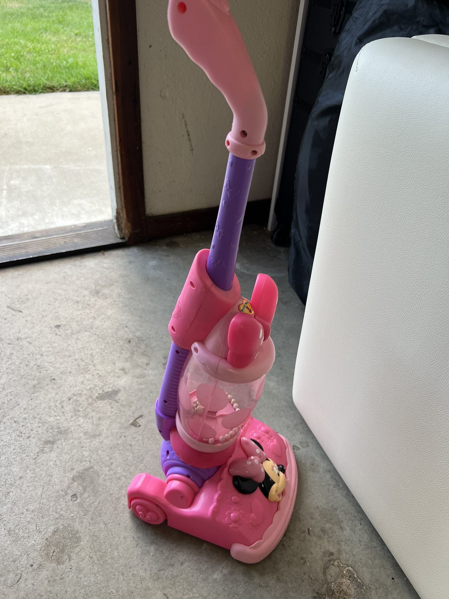 Minnie Mouse Vacuum