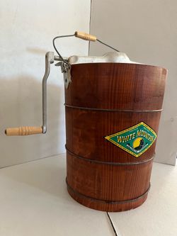 Ice cream 4 quart Triple Motion White Mountain Hand Crank Ice Cream Maker Freezer
