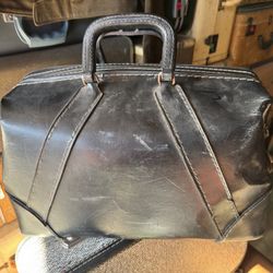Vintage DOCTORS BAG black Suitcase Carry All