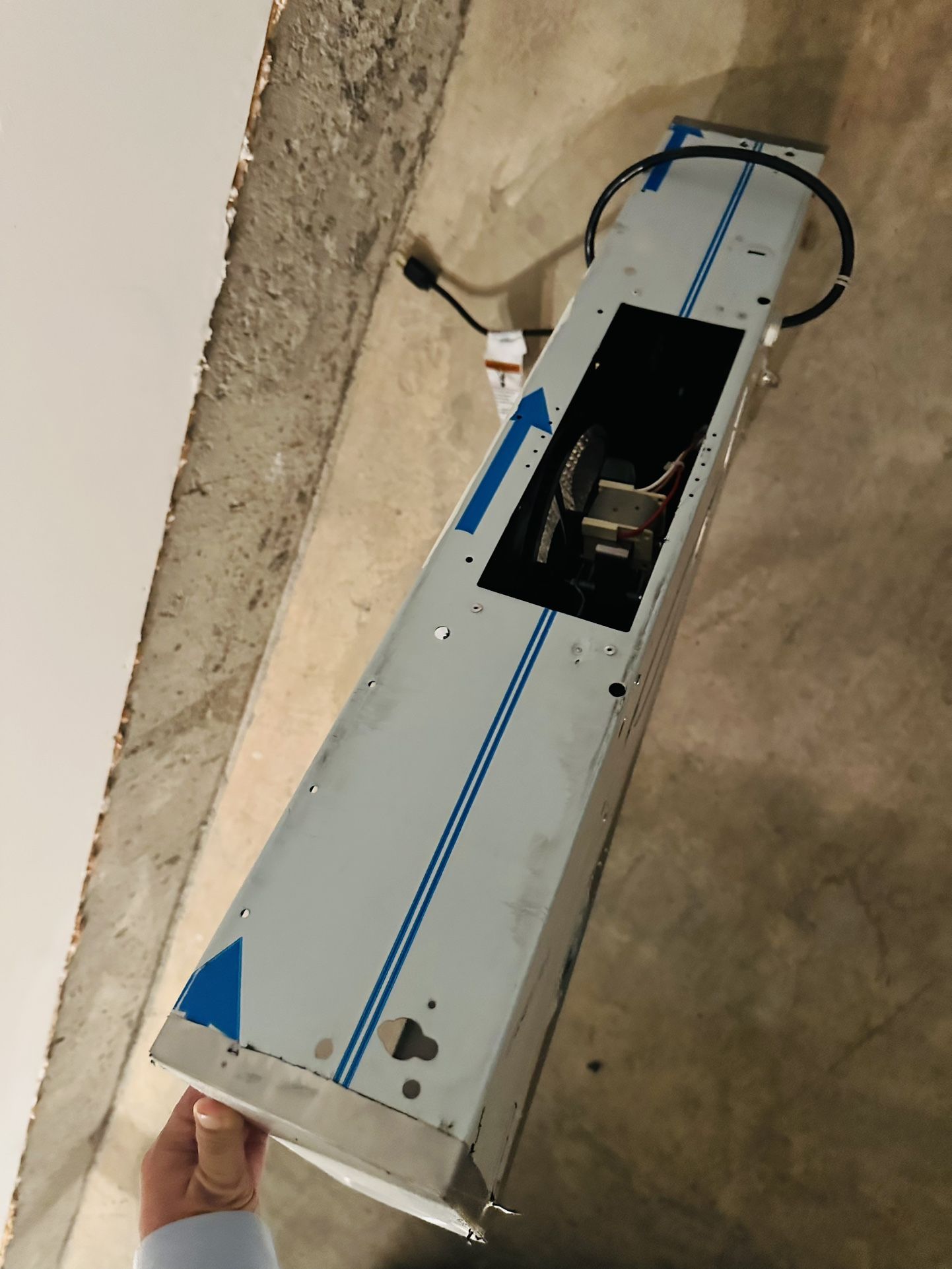 Whirlpool Top Counter Hood 