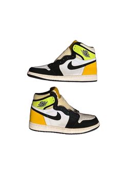 Air Jordan 1 High OG Volt Gold 2021 555088-118 Size 10.5 Deadstock No Box