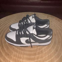 Nike Dunks 