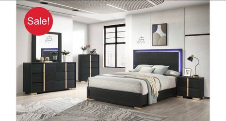 New Queen size 4 piece bedroom set. With free delivery, buy here pay later