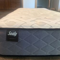 Sealy Twin Mattress Brand New **VERY CLEAN ***