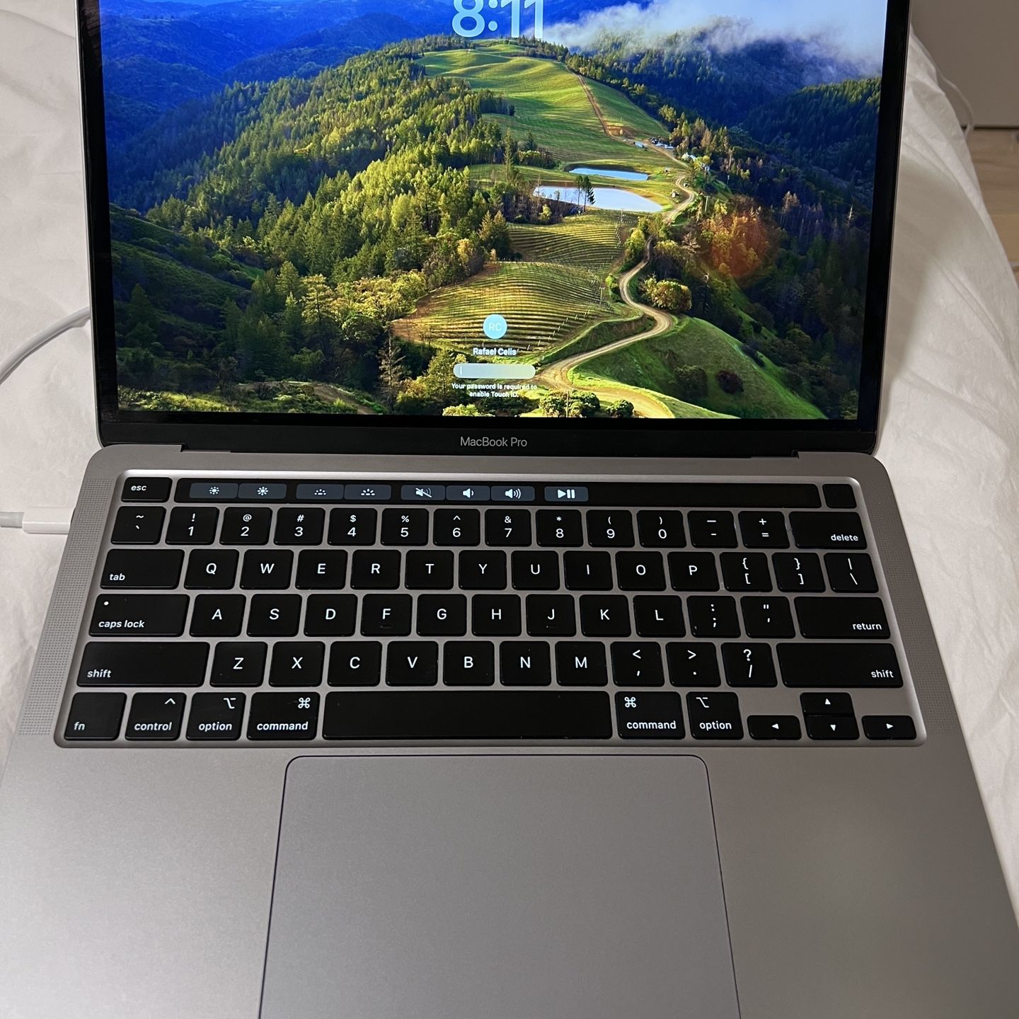 2020 Macbook Pro 13” 8GB 500GB 1.4GHz 