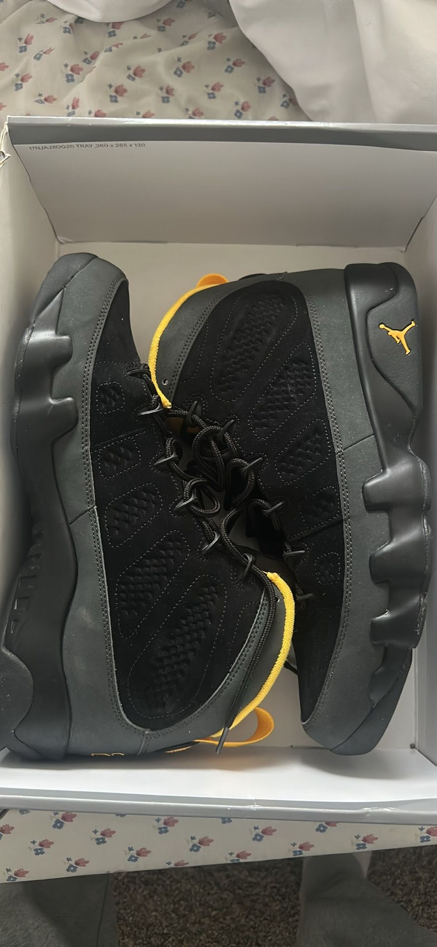 Jordan 9 Dark Charcoal University Gold