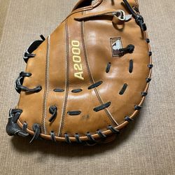 Wilson A2000 First Baseman’s Glove