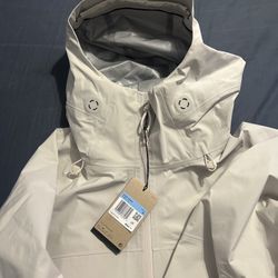 Nike ACG Goretex Jacket Size Medium Brand New 