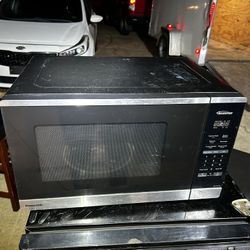 Panasonic NN-SC67NS 1.3 cu. ft. Countertop Microwave Oven with 1200 watts